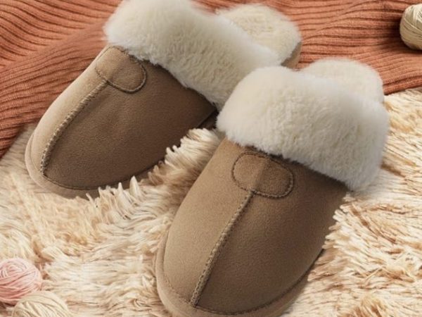 *HOT* Women’s Fuzzy Slippers only $11.99!